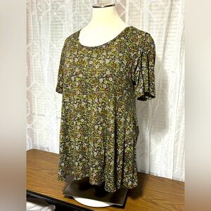 LuLaRoe Green&Brown Relaxed Fit body flattering top 31”L 23” p2p